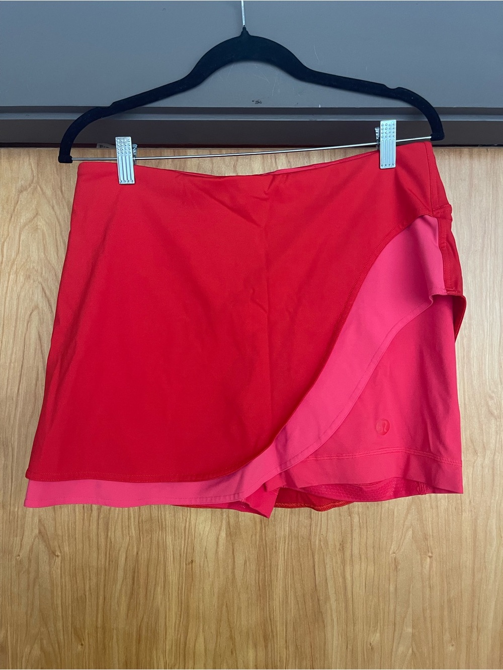Lululemon Two-Tone Red Active Skort